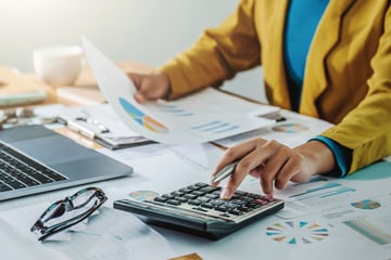 woman managing finances after a lay off